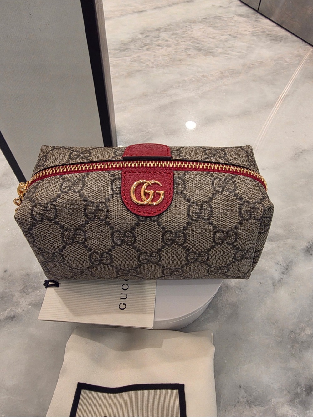 NWT Gucci Beige GG Supreme Ophidia Pouch with Red Trim and Gold Hardware - Picture 6 of 6